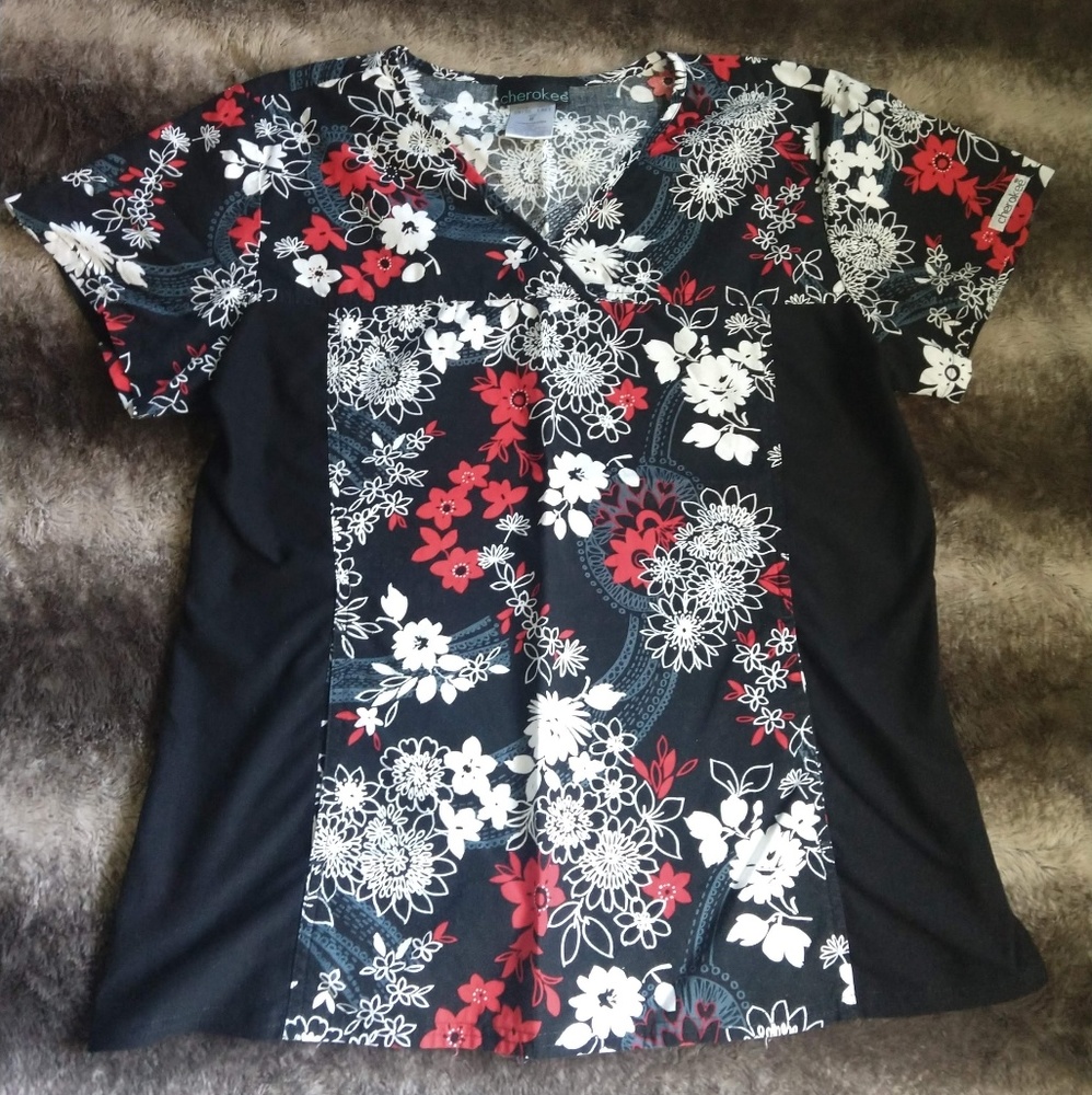 *SOLD* Cherokee Womens Scrub Top with Front Pocket